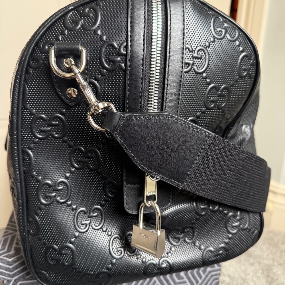 Gucci Black Monogram Leather Duffel Bag - Picture 2 of 8